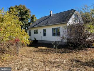 view of side of home