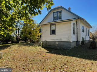 view of side of property