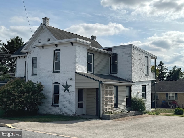 view of front of house