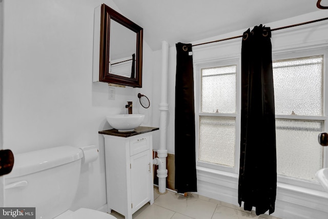 500 Dorsey Ave, Essex, MD 21221 - bathroom with vanity and toilet