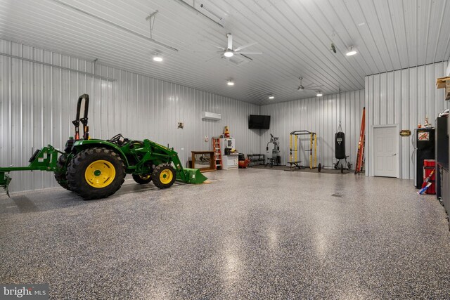 garage featuring ceiling fan