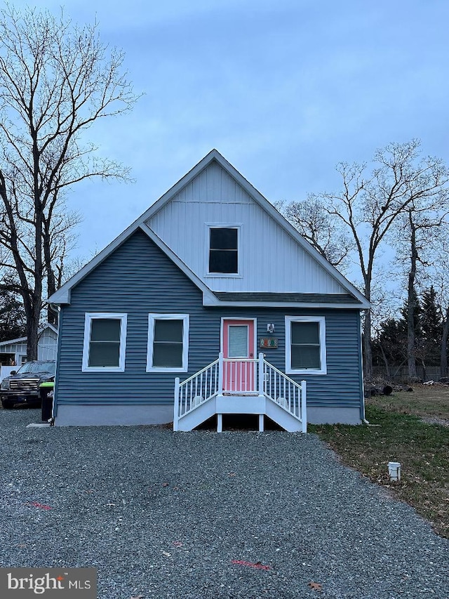 view of front facade featuring board and batten siding