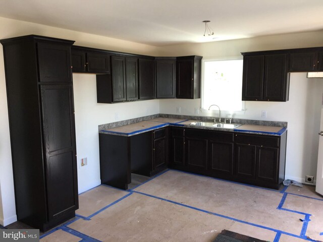 kitchen featuring sink