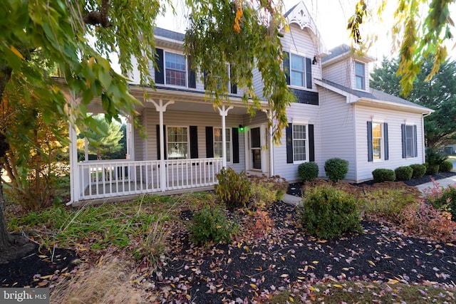 view of front of home featuring a porch