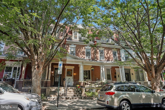 view of front of property with covered porch