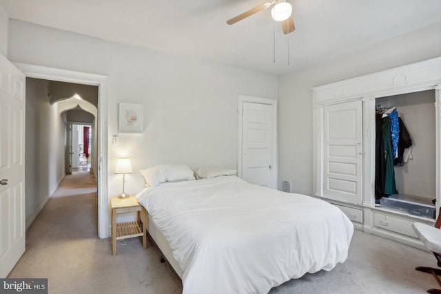 bedroom with ceiling fan