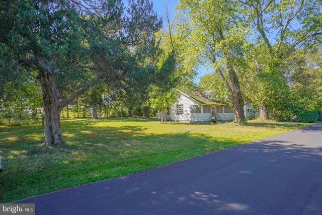 exterior space featuring a yard