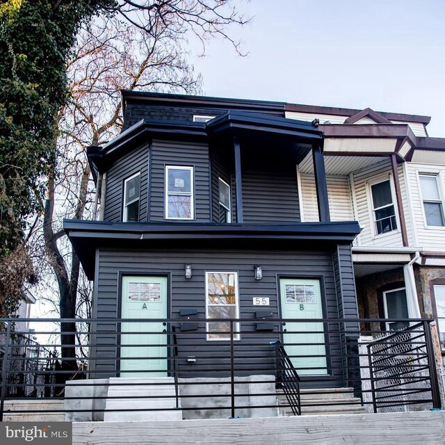 view of front of home featuring a porch