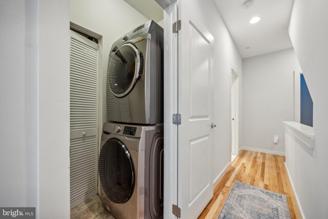 bedroom with hardwood / wood-style floors and ceiling fan