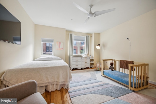 bedroom with ceiling fan