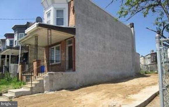 Listing photo 2 for 3013 W Sedgley Ave, Philadelphia PA 19121