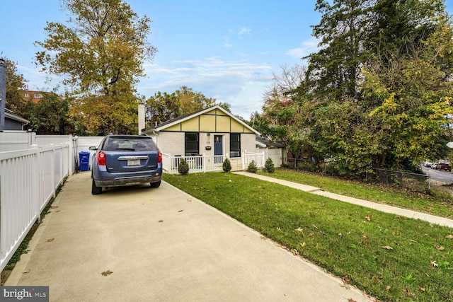 view of front of home with a front yard