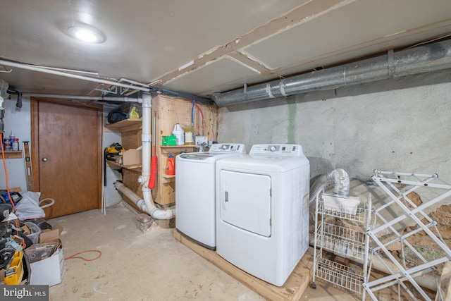 basement featuring washer and dryer