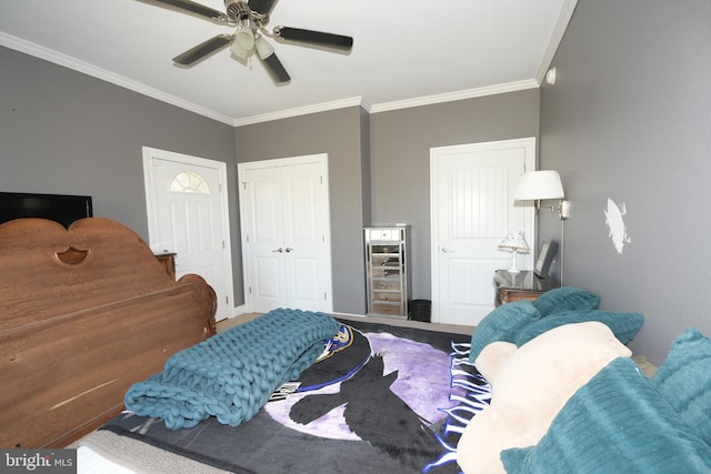 bedroom featuring ceiling fan and crown molding