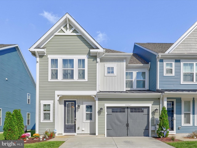 view of front facade with a garage