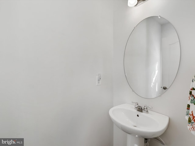 bathroom with sink