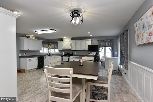 dining area featuring sink