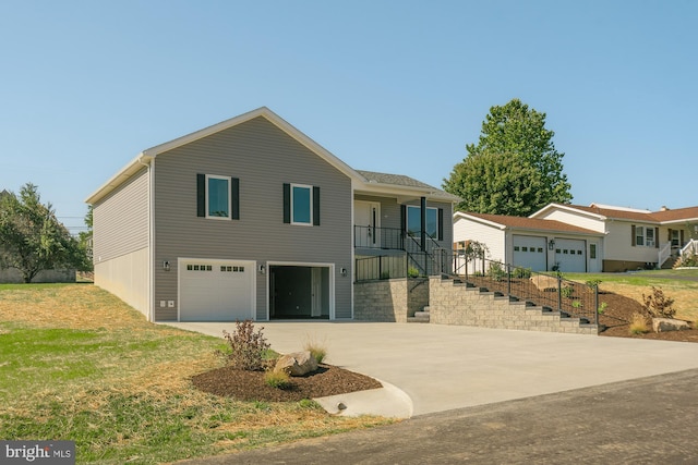 view of front facade featuring a garage