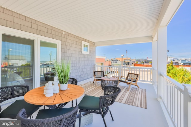 balcony with a sunroom