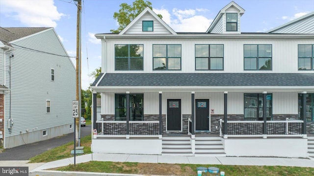 view of front of house with a porch