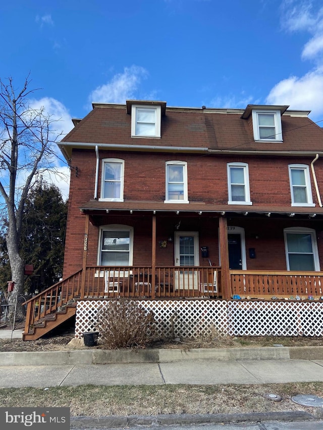 view of front of house with covered porch