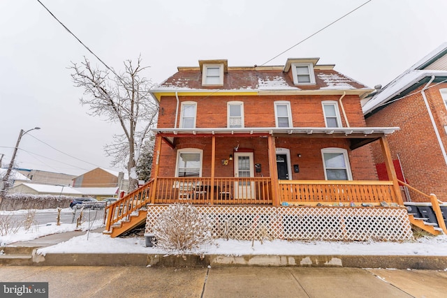 view of front of home featuring a porch