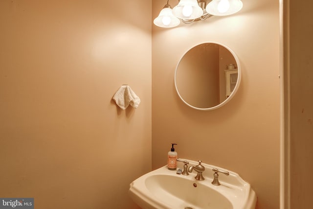 bathroom featuring sink