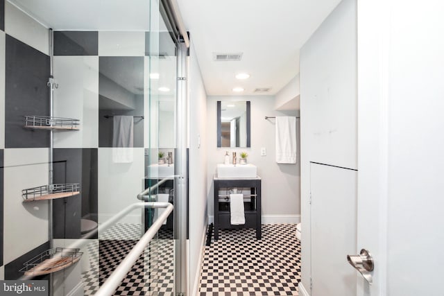 bathroom featuring sink