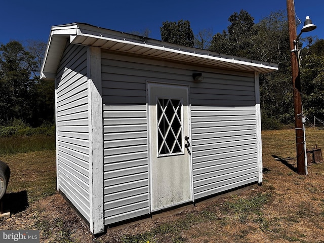 view of outbuilding