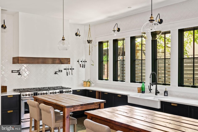 dining area featuring sink