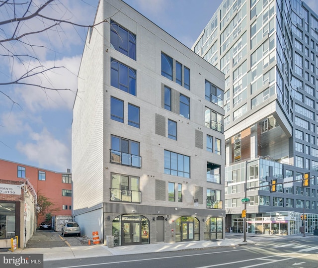 160 N 2nd St Unit 302, Philadelphia, PA 19106 - view of apartment building / complex