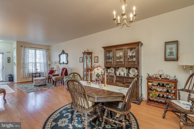 living area with carpet