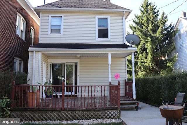 front of property with covered porch