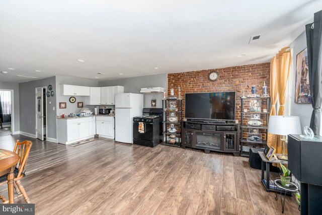 living room featuring light hardwood / wood-style floors