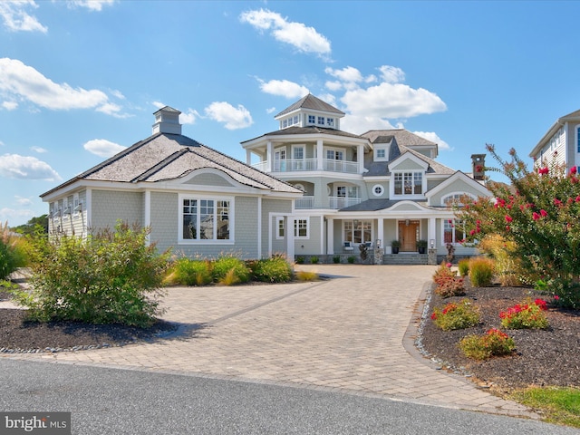 9601 Ocean Vw, Ocean City, MD 21842 - shingle-style home with a porch and a balcony