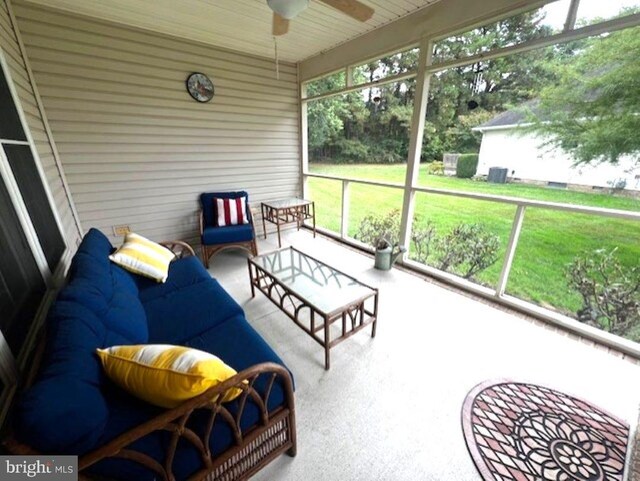 view of patio featuring outdoor lounge area and ceiling fan