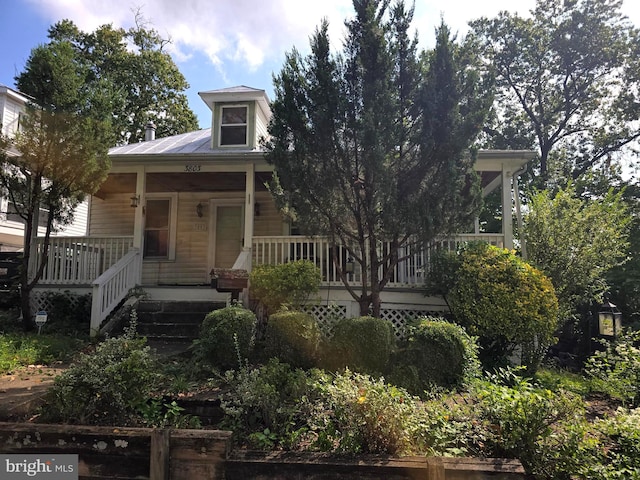 view of front of home featuring a porch