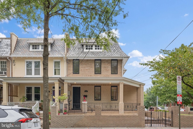 view of front facade featuring covered porch