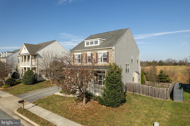 view of front facade with a front yard