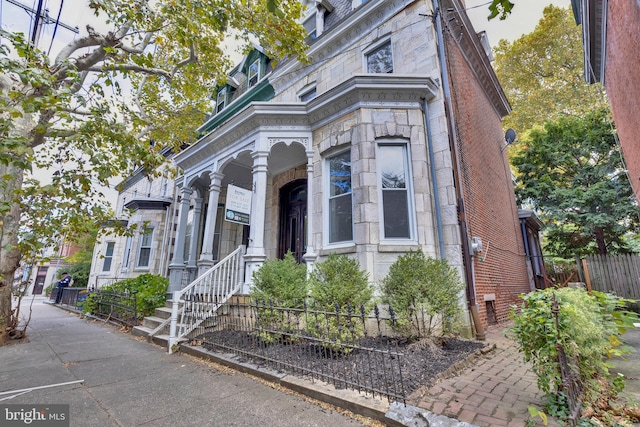 view of front of house with a porch