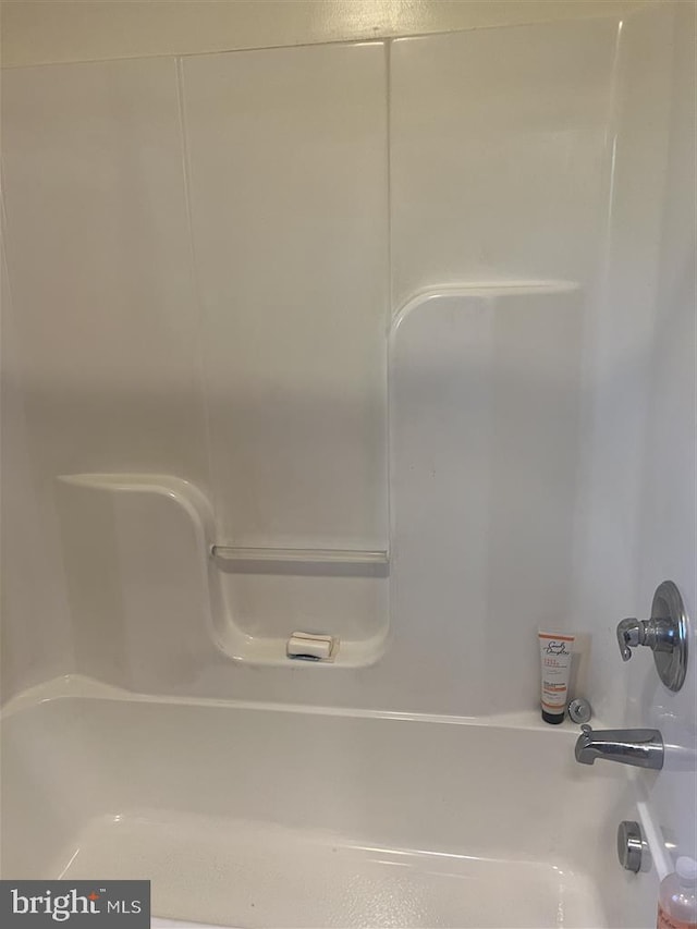 bathroom featuring shower / bath combination