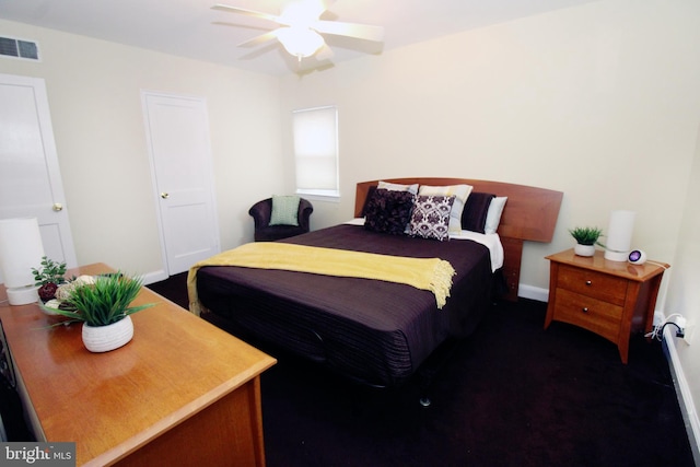 bedroom featuring ceiling fan