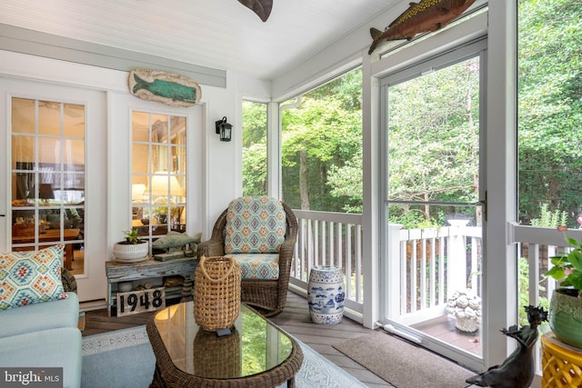 view of sunroom / solarium