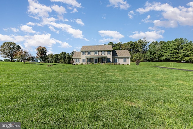 view of front of home featuring a front lawn