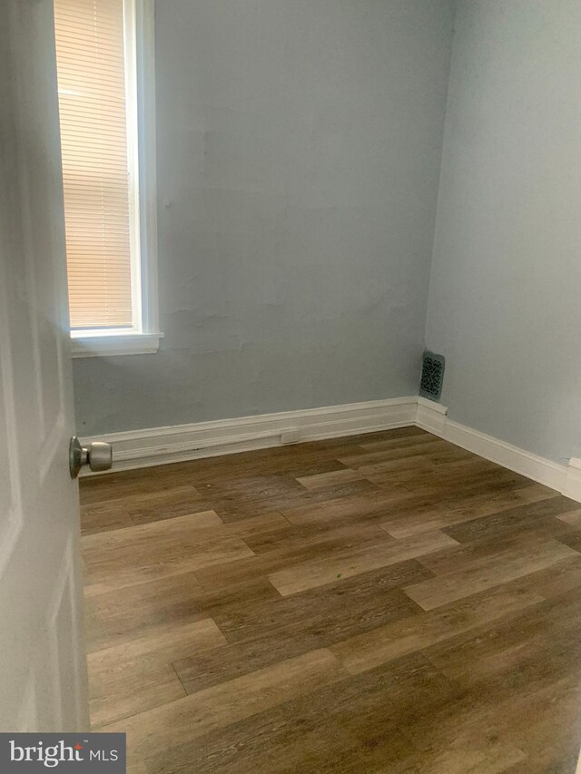 full bathroom with vanity, tiled shower / bath combo, and toilet