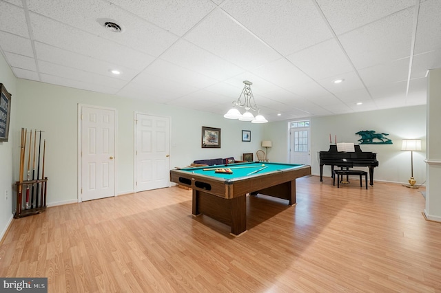 playroom featuring light wood-type flooring, a drop ceiling, and pool table