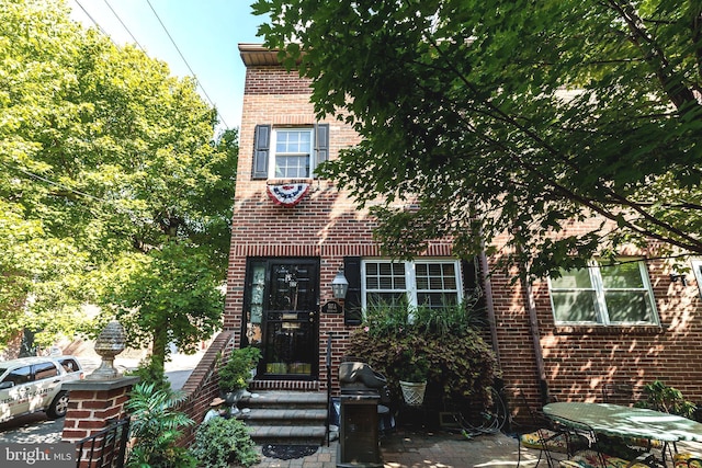 view of front of house