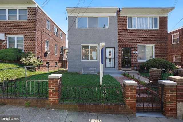 view of front of property with a front yard