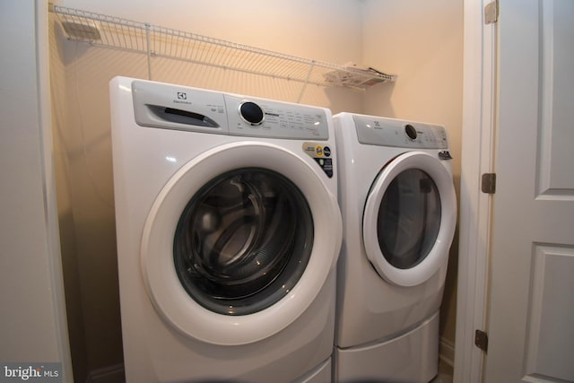 35332 Wright Way, Millsboro, DE 19966 - laundry room featuring washing machine and dryer and laundry area