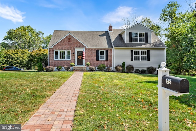 view of front of home featuring a front lawn